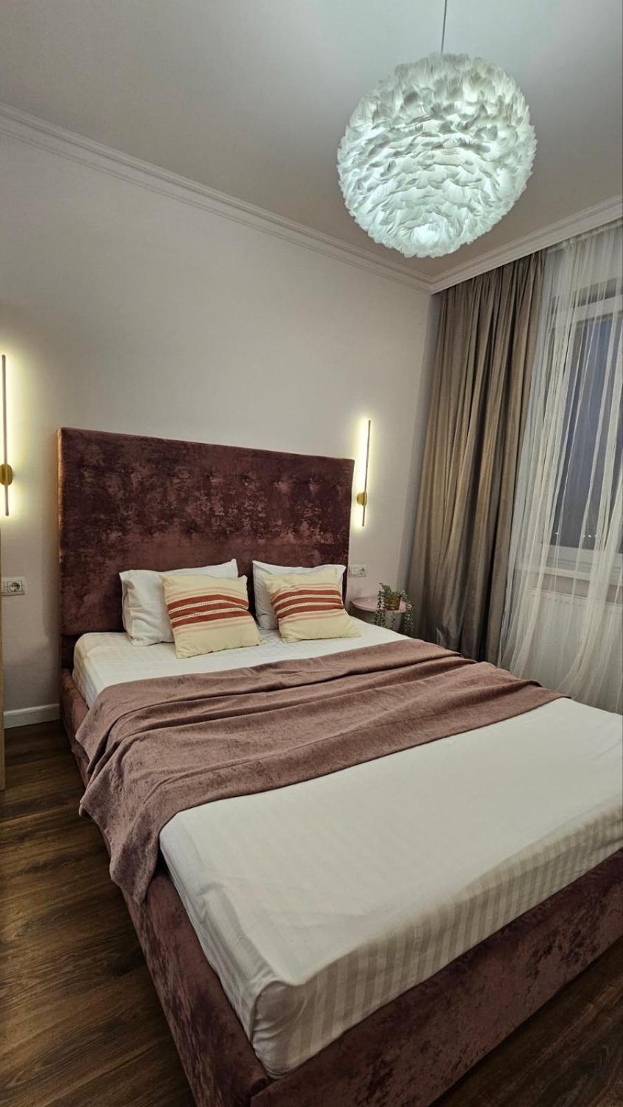 Soft Pink Apartment Mukacheve Exterior photo