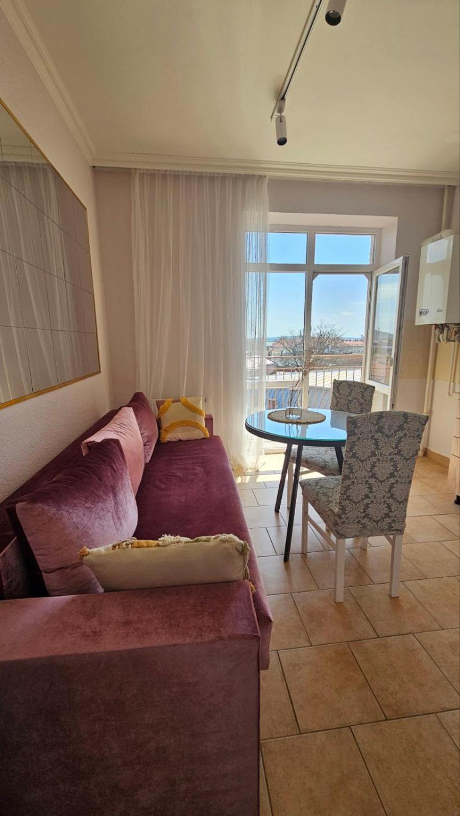 Soft Pink Apartment Mukacheve Exterior photo